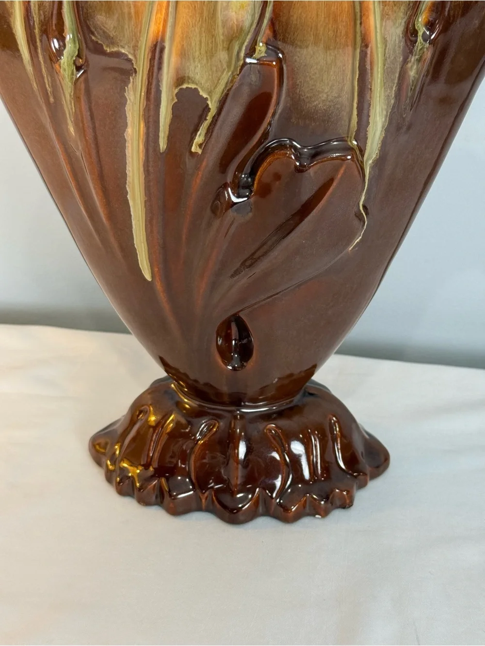 Royal Haeger R879 USA Flatsided Acanthus Vase  Brown Yellow green Vintage MCM